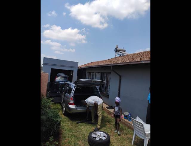 4 BEDROOM HOUSE FOR SALE IN VOSLOORUS EXT